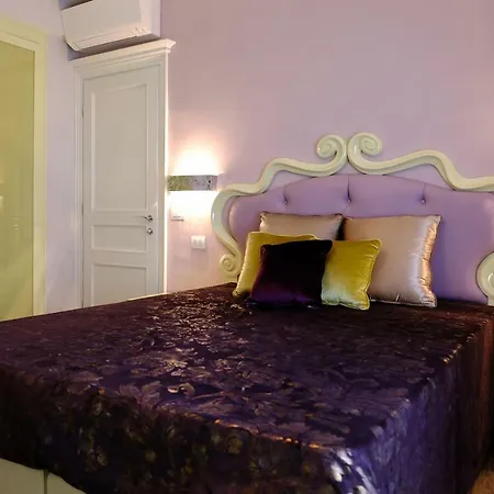 Luxury At St Peter Square 5 Rom