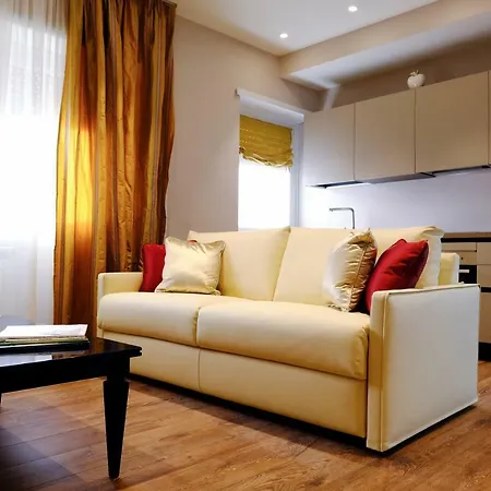 Luxury At St Peter Square 5 *